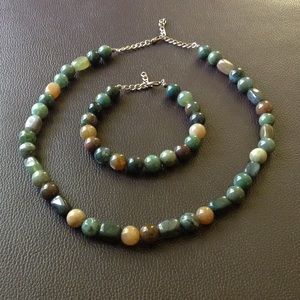Polished natural agate stone set.